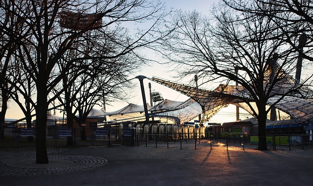 在這個危急 在這個危急